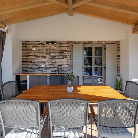 Acorn Holiday home
